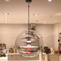 Pendelleuchte mit kugelförmigem Design